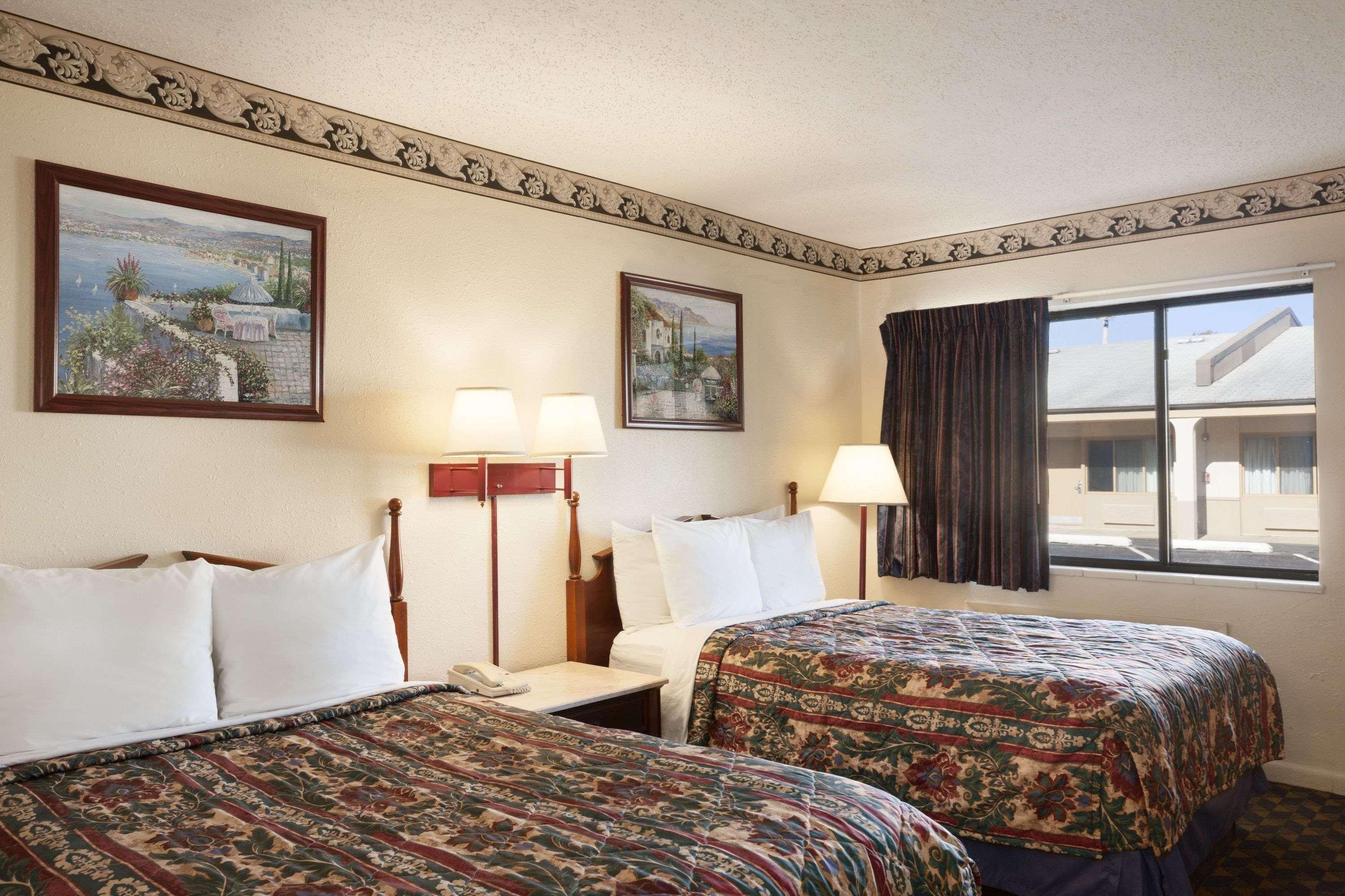 Days Inn By Wyndham Wrightstown Mcguire Afb Bordentown Esterno foto