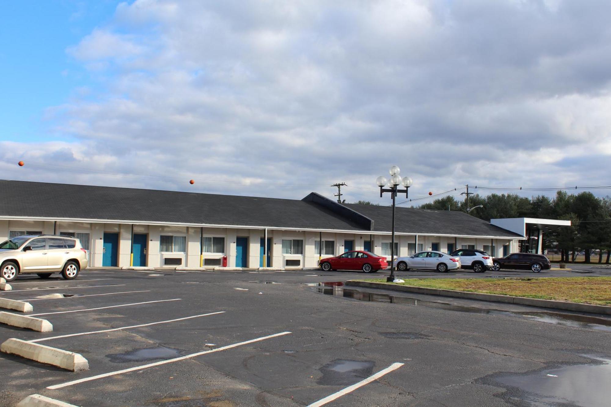 Days Inn By Wyndham Wrightstown Mcguire Afb Bordentown Esterno foto