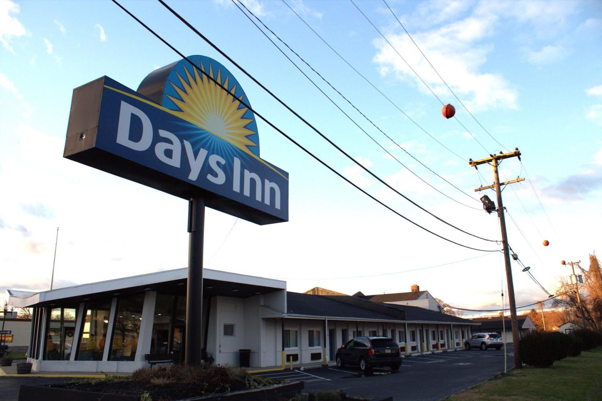 Days Inn By Wyndham Wrightstown Mcguire Afb Bordentown Esterno foto
