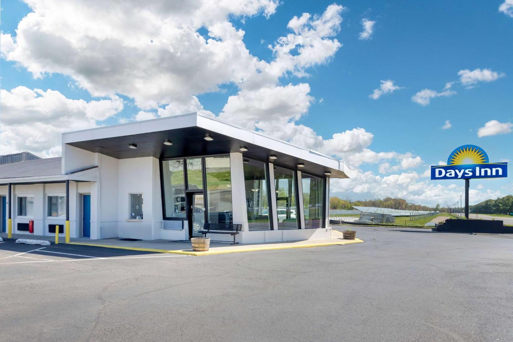 Days Inn By Wyndham Wrightstown Mcguire Afb Bordentown Esterno foto