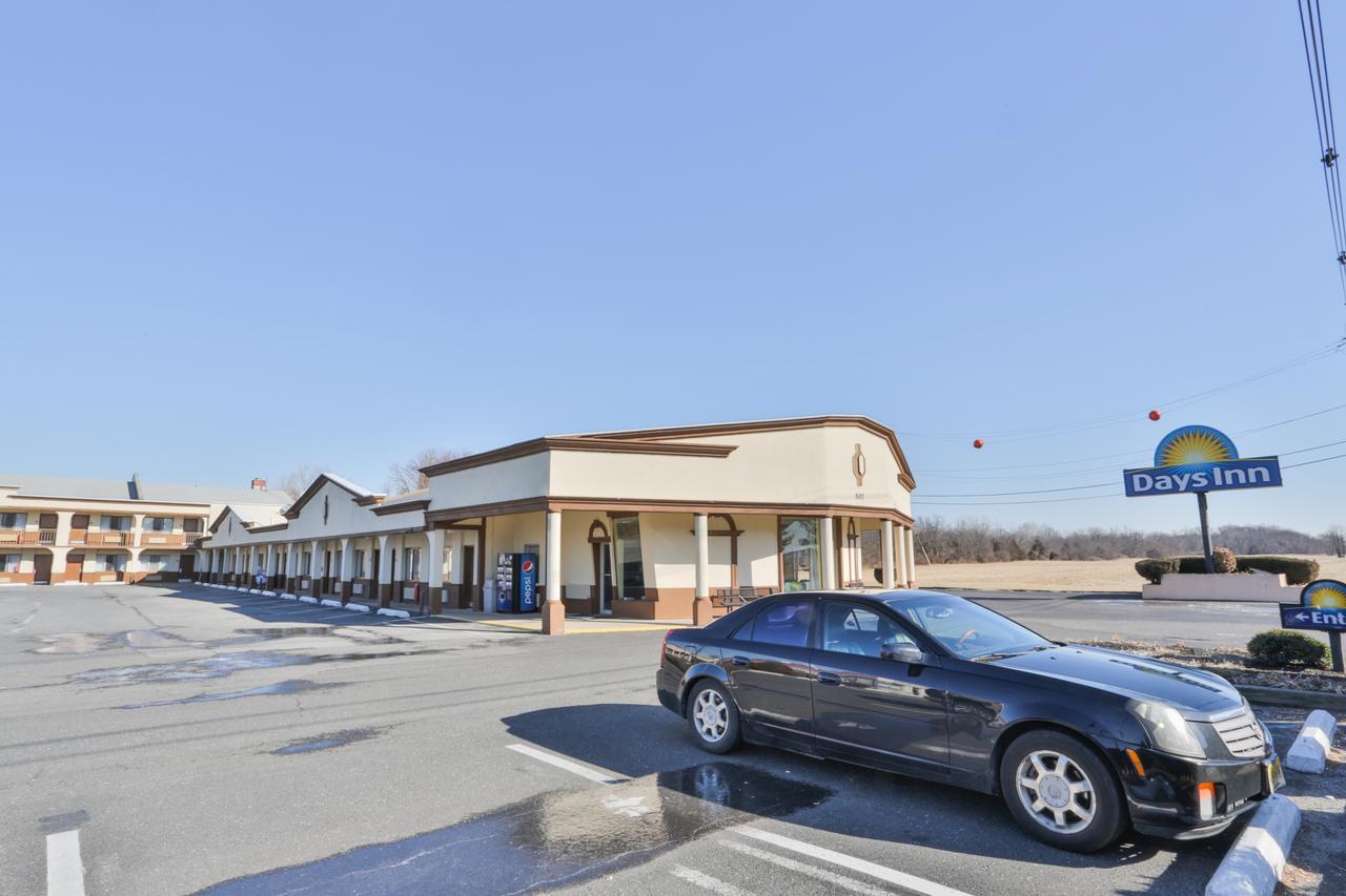 Days Inn By Wyndham Wrightstown Mcguire Afb Bordentown Esterno foto